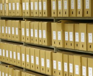 Quelle est la durée de conservation des factures pour une entreprise ?
