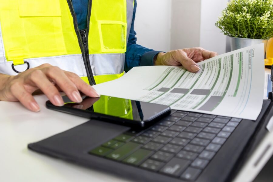 Transition énergétique : comment les bailleurs sociaux pilotent leurs dépenses et leur performance grâce à la dématérialisation